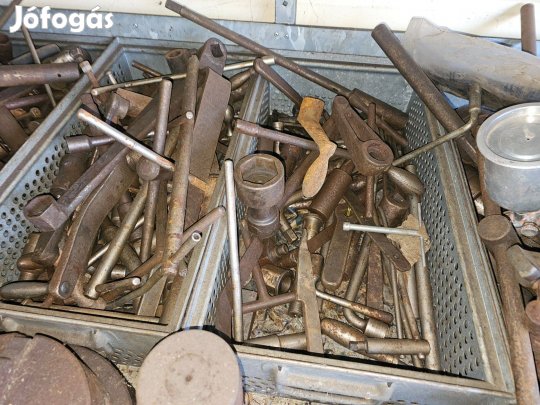 Esztergagép furogép marogép tokmánykúls körmöskúlcs tartozék