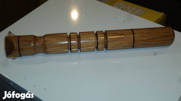 Esztergált szerszámnyelek