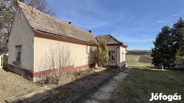 Esztergályhorvátii 60 nm-es ház eladó