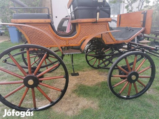 Eszterházy hintó, ló jártató kocsi eladó 
