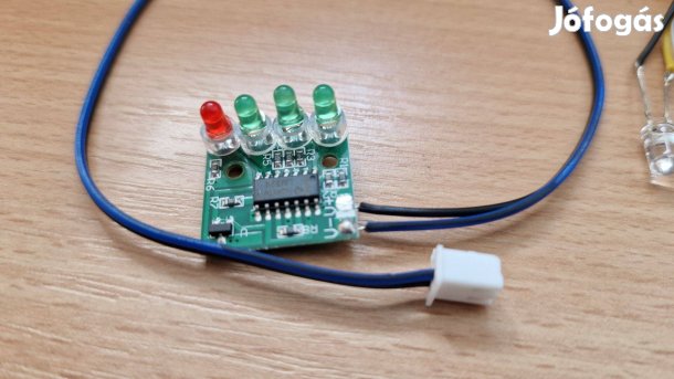 Etetőhajó Fytec 2011-5 / Fytec V007 LED akku kijelző