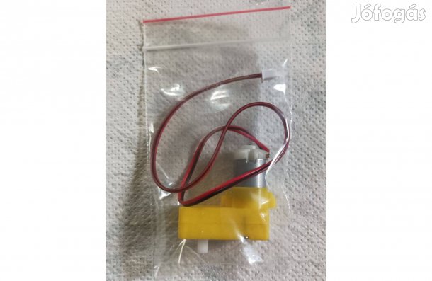 Etetőhajó nyitómotor eladó!