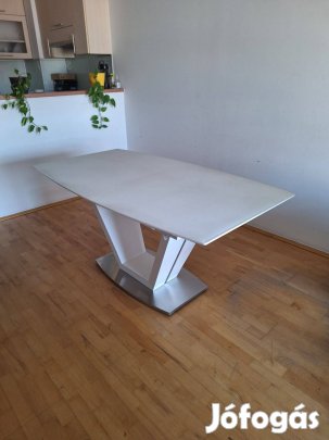 Étkező asztal