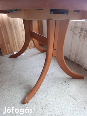 Etkező asztal  hat székkel eladó