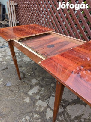 Étkező asztal "román" fa kihúzható - bővithető