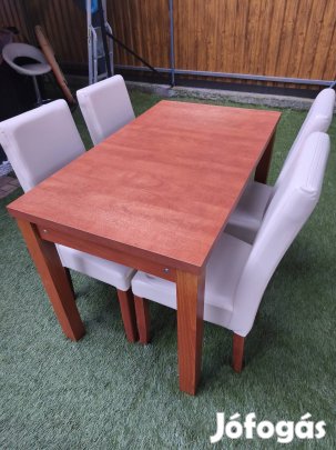 Étkező asztal, székkel.