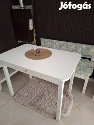 Étkező asztal paddal
