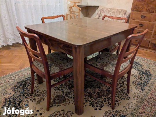 Étkező asztal székekkel