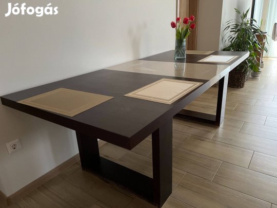 Étkezőasztal