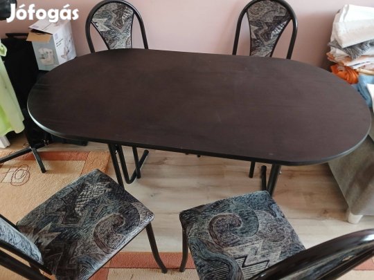 Étkezőasztal 4 székkel