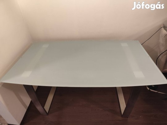 Étkezőasztal 