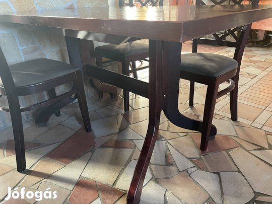 Étkezőasztal 