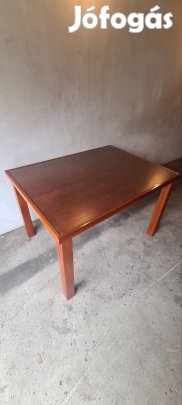 Étkezőasztal / tárgyalóasztal