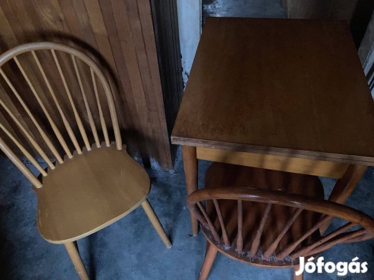 Étkezőasztal (kinyitható)+2 db szék