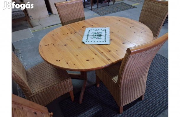 Étkezőgarnitúra fenyő asztallal, és 4 rattan székkel eladó