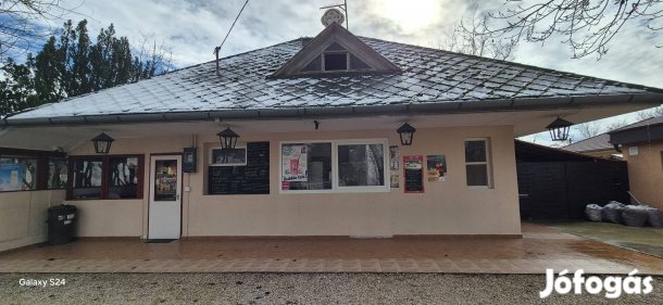 Étterem Siófokon partközeli