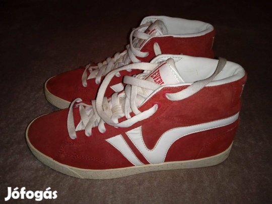 Everlast utcai cipő 39,5-ös méretben eladó!