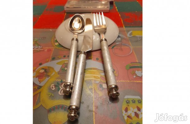 Evőeszköz készlet