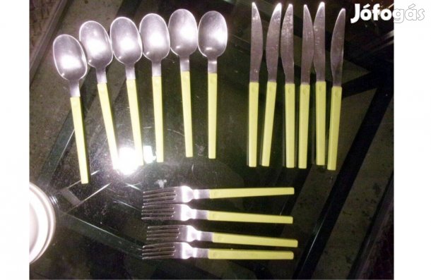 Evőeszköz készlet kés kanál villa Újpest központ közelében