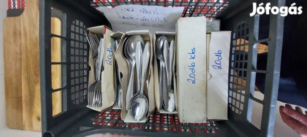 Evőeszköz szett (12*4)