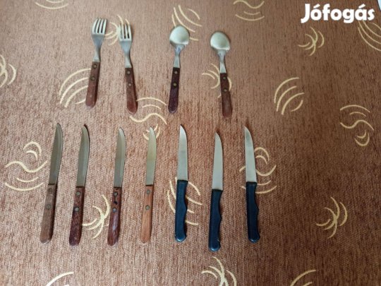 Evőeszközök 300 Ft
