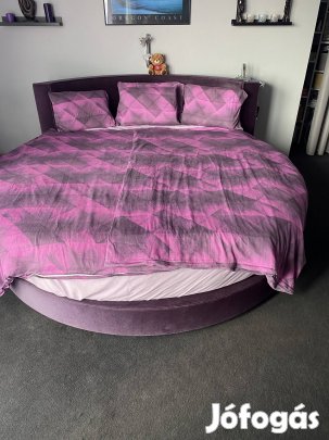 Exkluzív, 230 cm átmérőjű kerek ágy matraccal