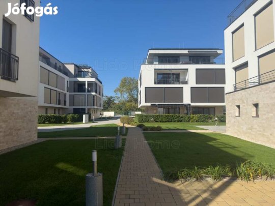 Exkluzív, kertkapcsolatos földszinti lakás kiadó Csopakon  50