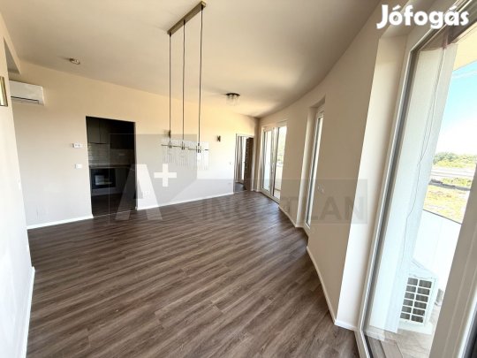 Exkluzív lakás a Tisza Parton !