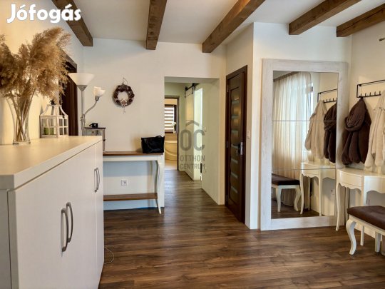 Exkluzív lehetőség Debrecen-Halápon  teljes körűen felújított, bővíte