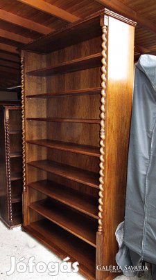 Extra méretű koloniál könyvespolc