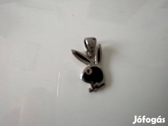 Ezüst Playboy nyuszi formájú medál fekete ezüst