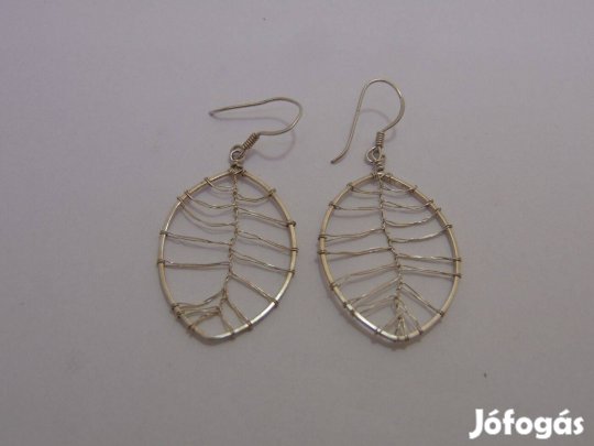 Ezüst, levél alakú fülbevaló