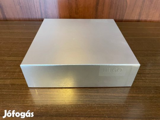 Ezüst díszdoboz ajándéknak