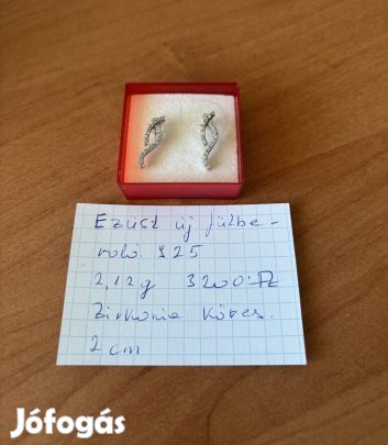 Ezüst fülbevaló 