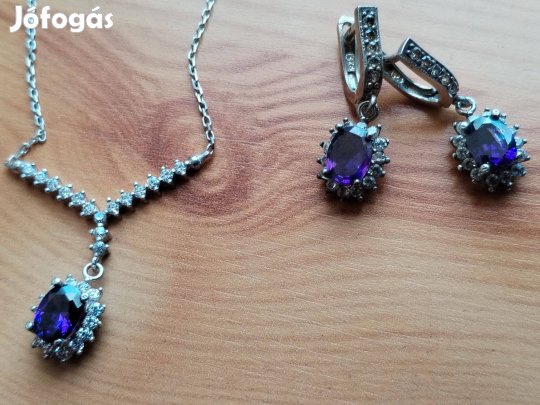 Ezüst fülbevaló pár csiszolt kék kövel Ezüst jelzett nyaklánc ela