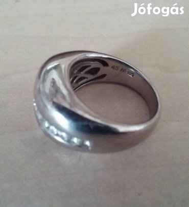 Ezüst gyűrű karakteres
