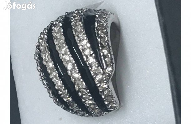 Ezüst gyűrű strasszkövekkel, 16,75 mm