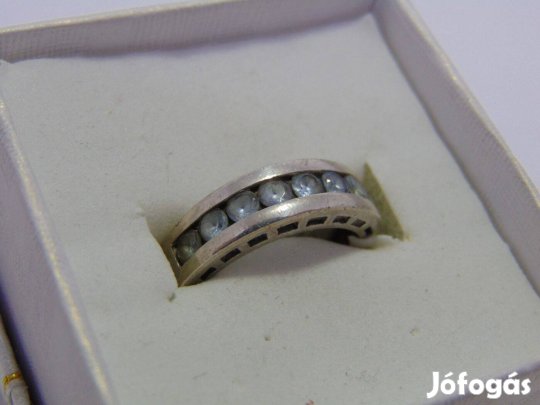 Ezüst gyűrű több kővel, 18 mm