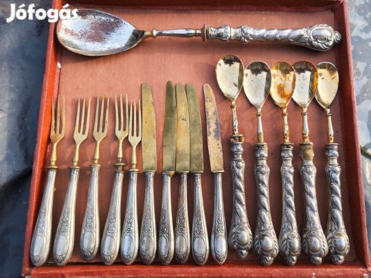 Ezüst süteményes étkészlet