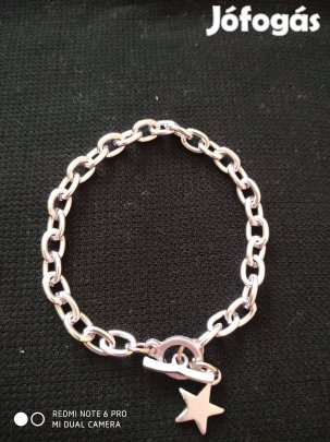 Ezüst színű bizsu karkötő