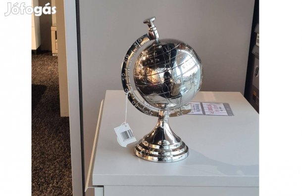 Ezüst színű földgömb fémből 27 cm