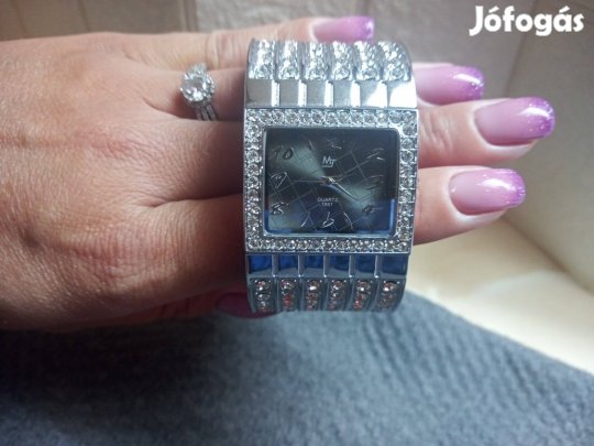 Ezüst színű új karperec óra eladó