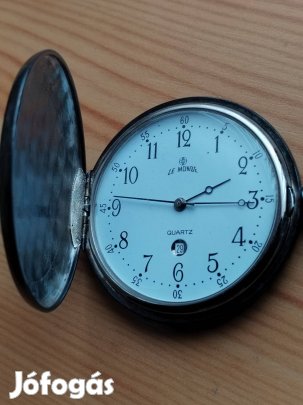 Ezüst tokos "Le Monde" Svájci quartz zsebóra