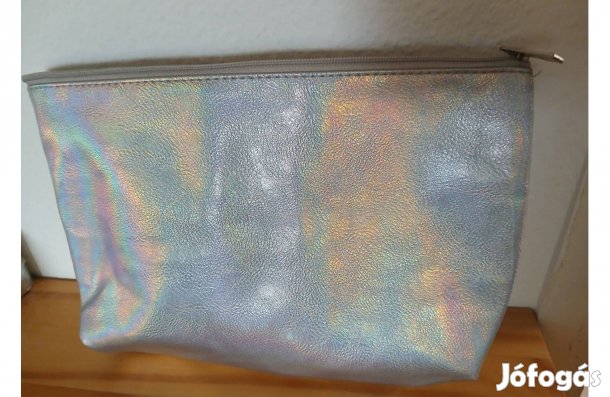Ezüstös, csillámos nagy sminktáska eladó!