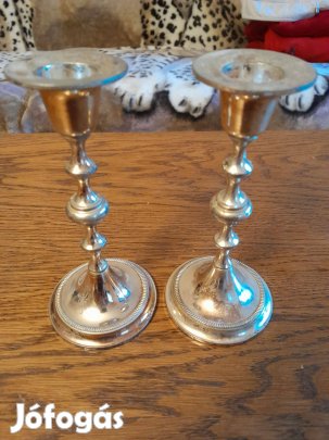 Ezüstözött gyertyatartók
