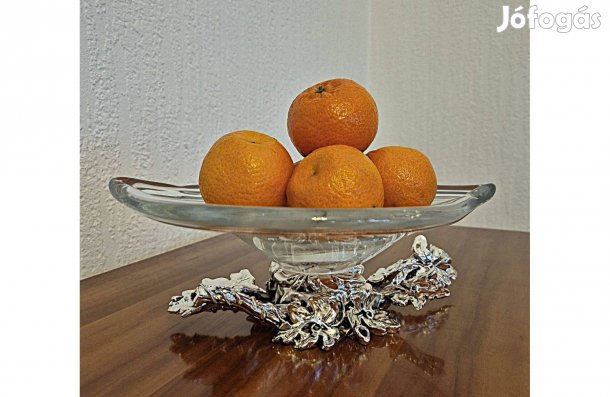 Ezüstözött talpas üvegtál