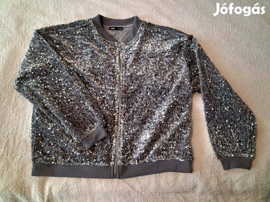 Ezüstszürke, bársony, flitteres kabát