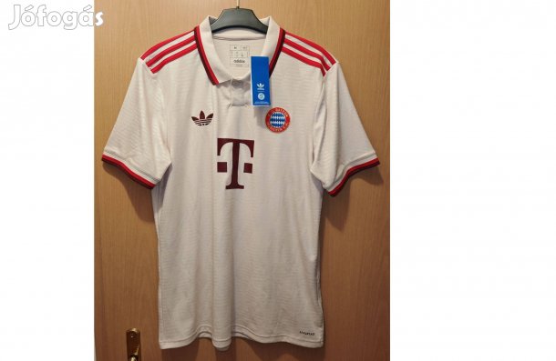 FC Bayern München bézs eredeti adidas 2024-25-ös galléros mez