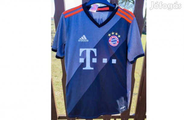 FC Bayern München eredeti adidas szürke gyerek mez (L, 164)