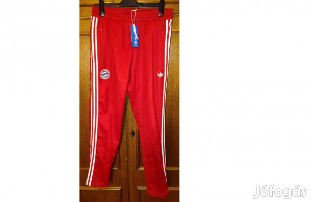 FC Bayern München eredeti piros fehér adidas Originals hosszú nadrág